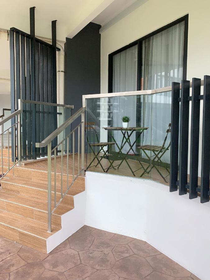 Timur Bay Groundfloor Pool & Seaview Kuantan Exterior photo
